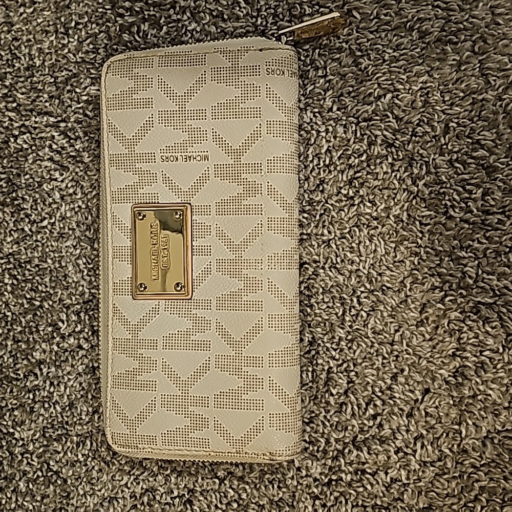 Michael Kors wallet